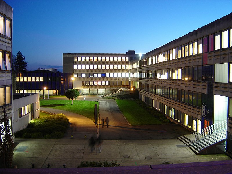 File:Batiments de nuits -Univ Rennes 2 - Louis Arretche.jpg